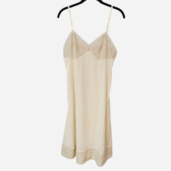 Source Unknown Dresses & Skirts - 60s coquette cottagecore beige full slip dress